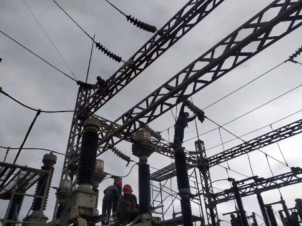 外圍工程維修現場